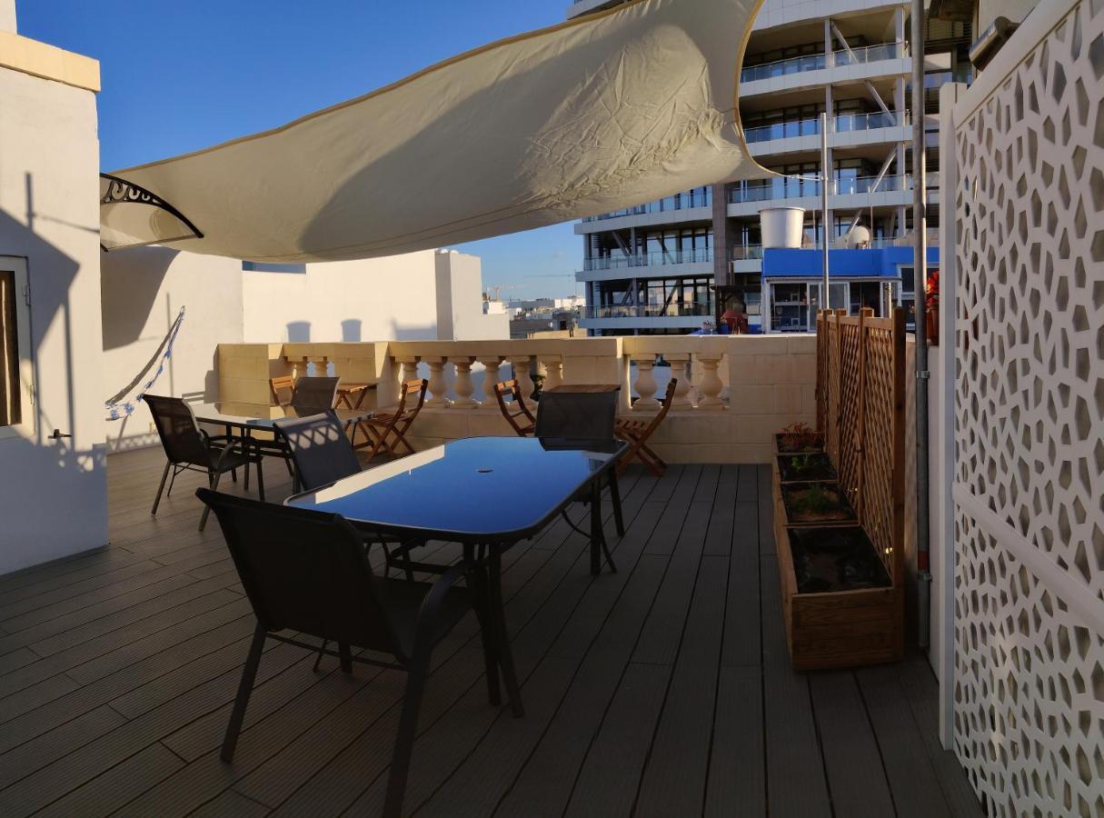 Walter'S B&B Gzira ภายนอก รูปภาพ